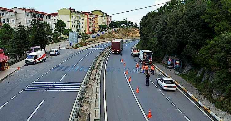 Karayolunda “yol kusuru” nedeniyle meydana gelen kaza sonucu oluşan zararın tazmini istemiyle açılan davalarda görevli mahkeme sorunu.